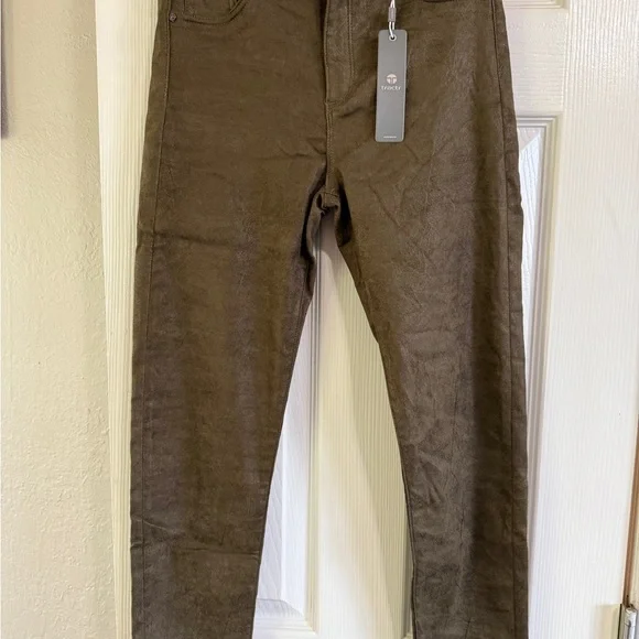 Tractr Olive green/ Brown Textured w faint embossing Pants size 2/26. - Picture 7 of 8